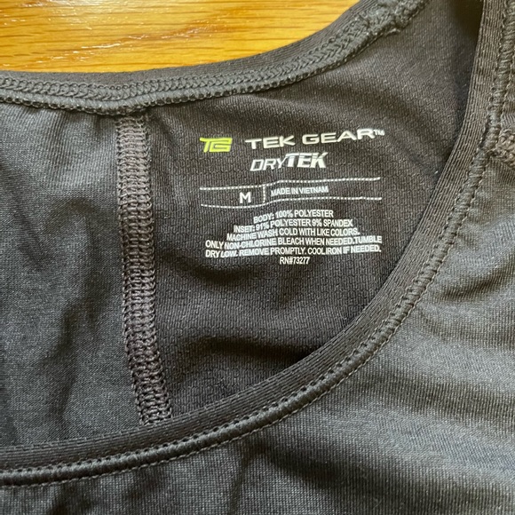 Tek Gear Women’s Workout Tank Top - Picture 2 of 5